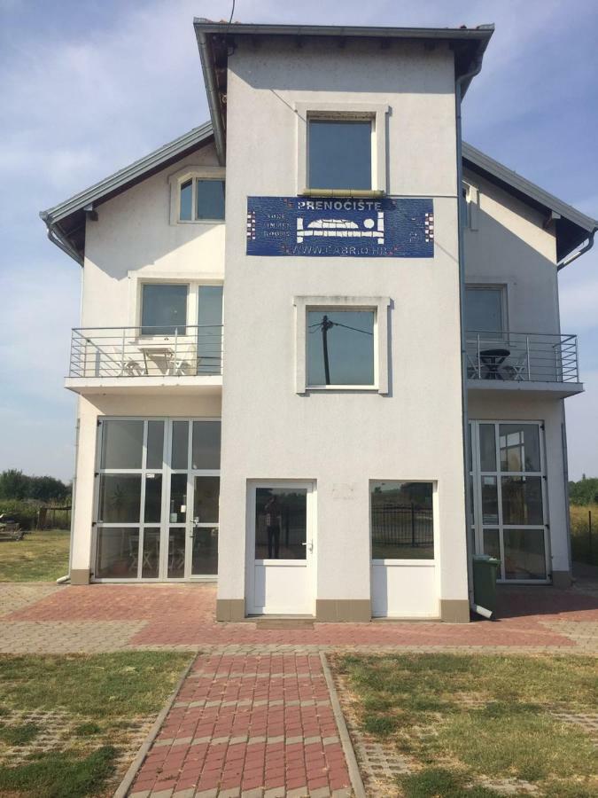 Sobe Matea - prenoćište Hotel Vinkovci Exterior foto